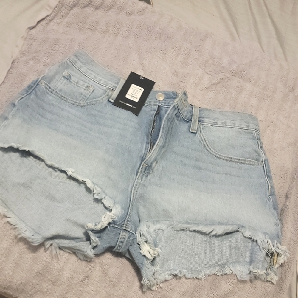 Fashionnova light wash blue Jean high rise shorts